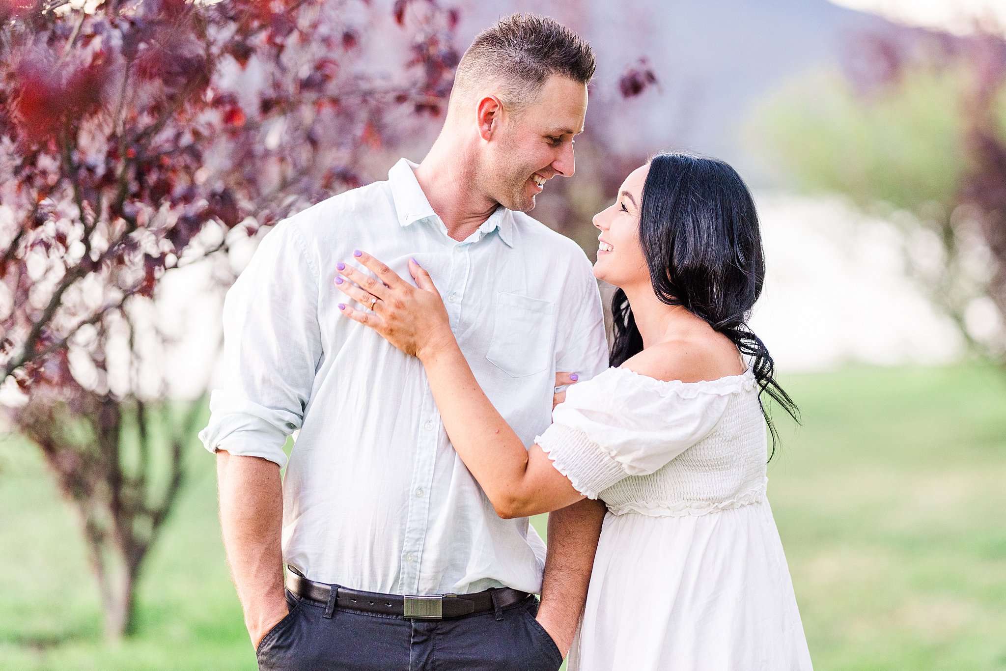 all-dressed-in-white-engagement-session-canberra-lennox-gardens-sunset_0014.jpg all-dressed-in-white-engagement-session-canberra-lennox-gardens-sunset_0014.jpg