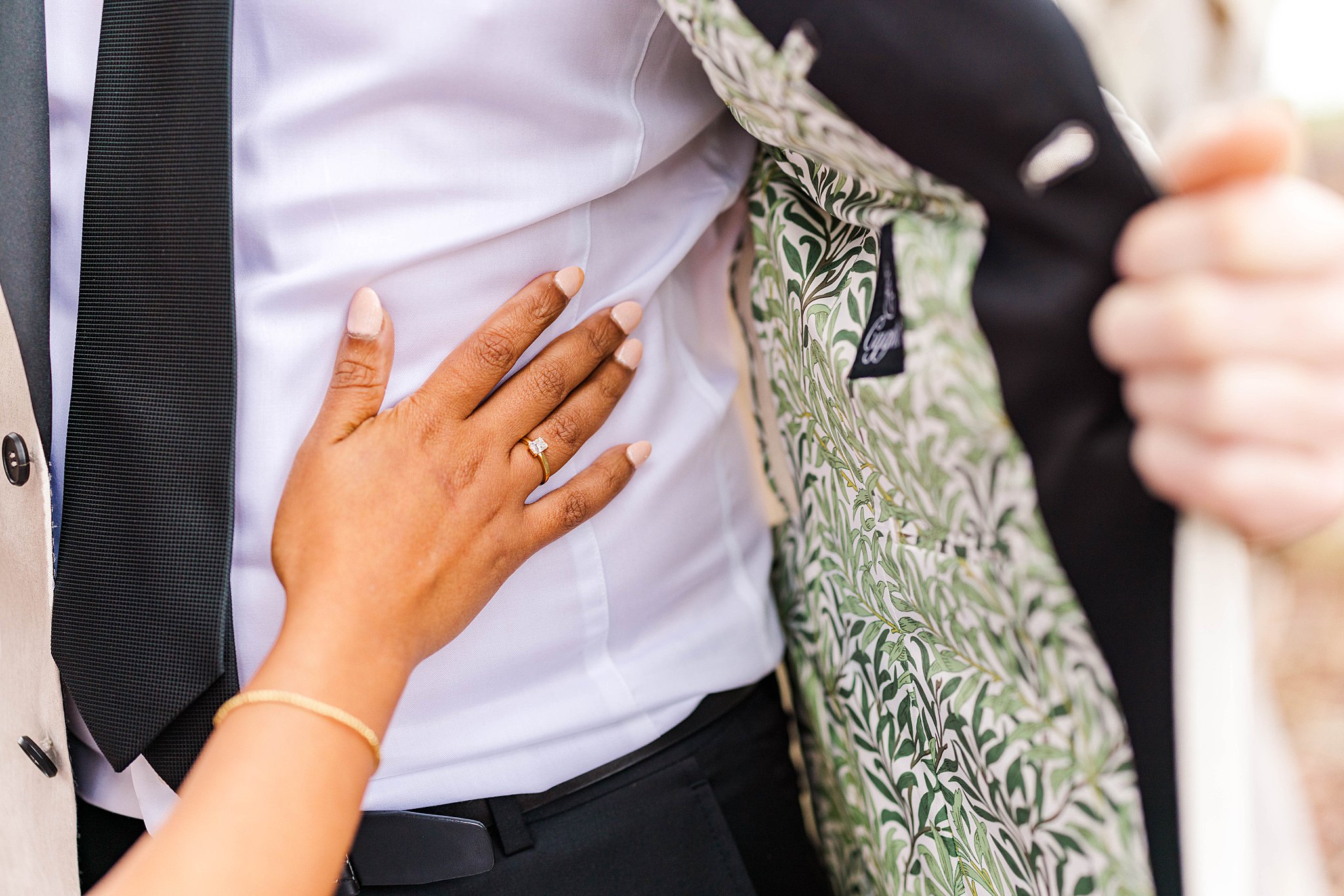 how-to-buy-a-suit-for-a-wedding_0006.jpg